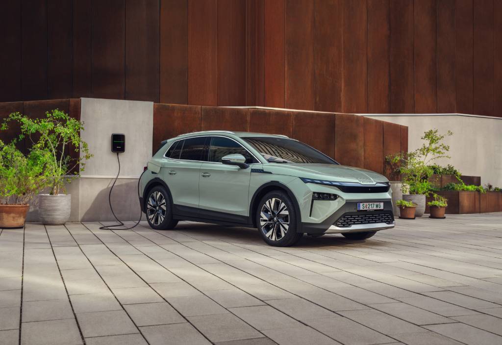 Elroq_Launch_Hero_Stills_AFS_Product_Wallbox_SKZ